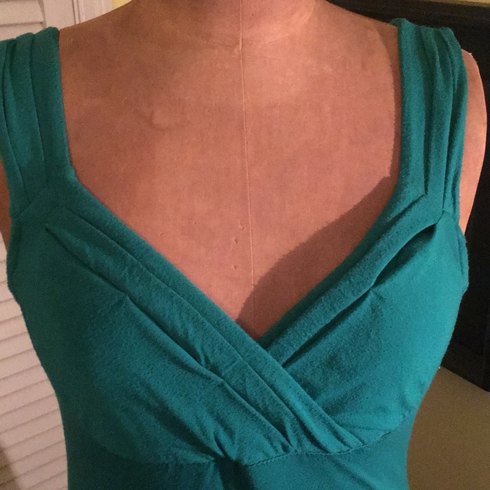 Green pullover - Picture 2 of 6